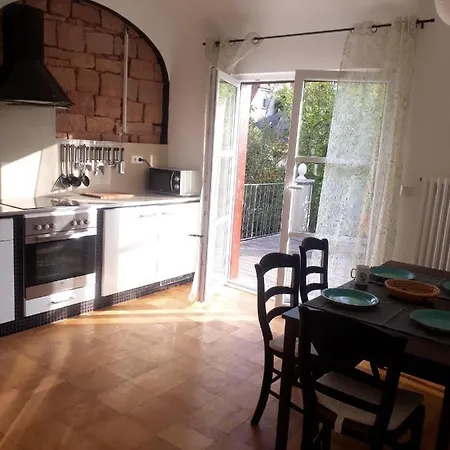 Διαμέρισμα Bismarckstrasse 8 *